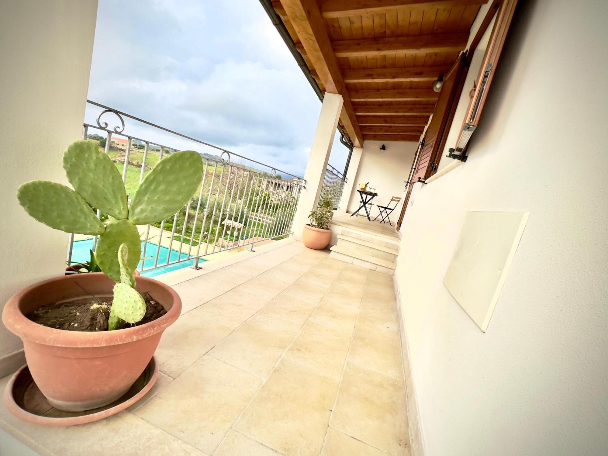 Domus La Roccia Hotel Pozzomaggiore Ngoại thất bức ảnh