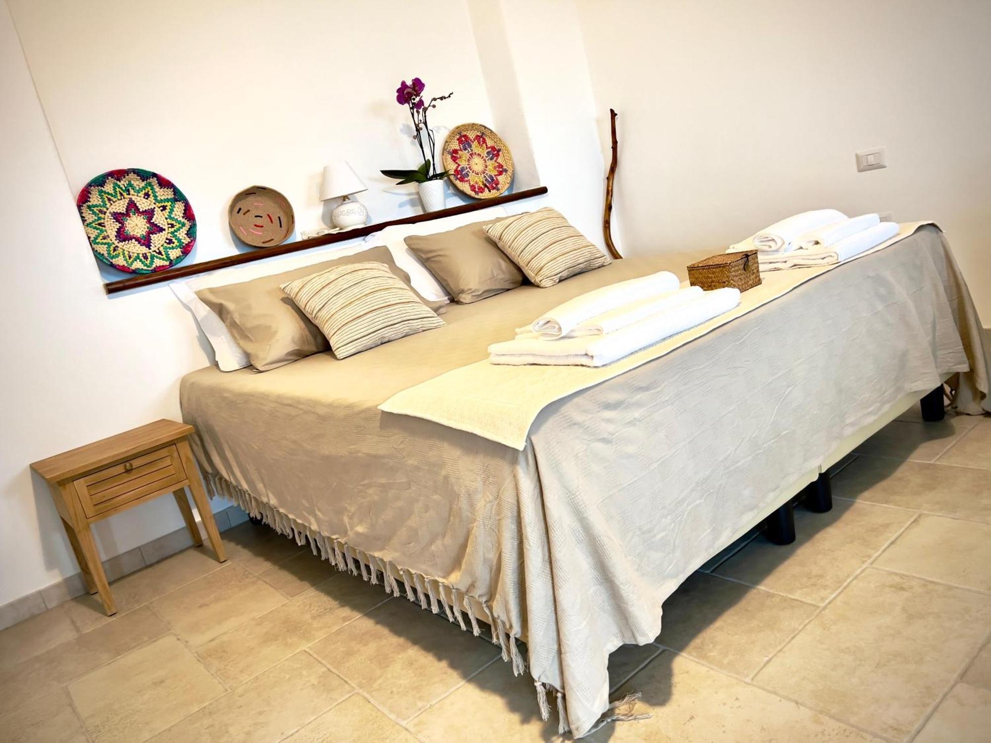 Domus La Roccia Hotel Pozzomaggiore Ngoại thất bức ảnh