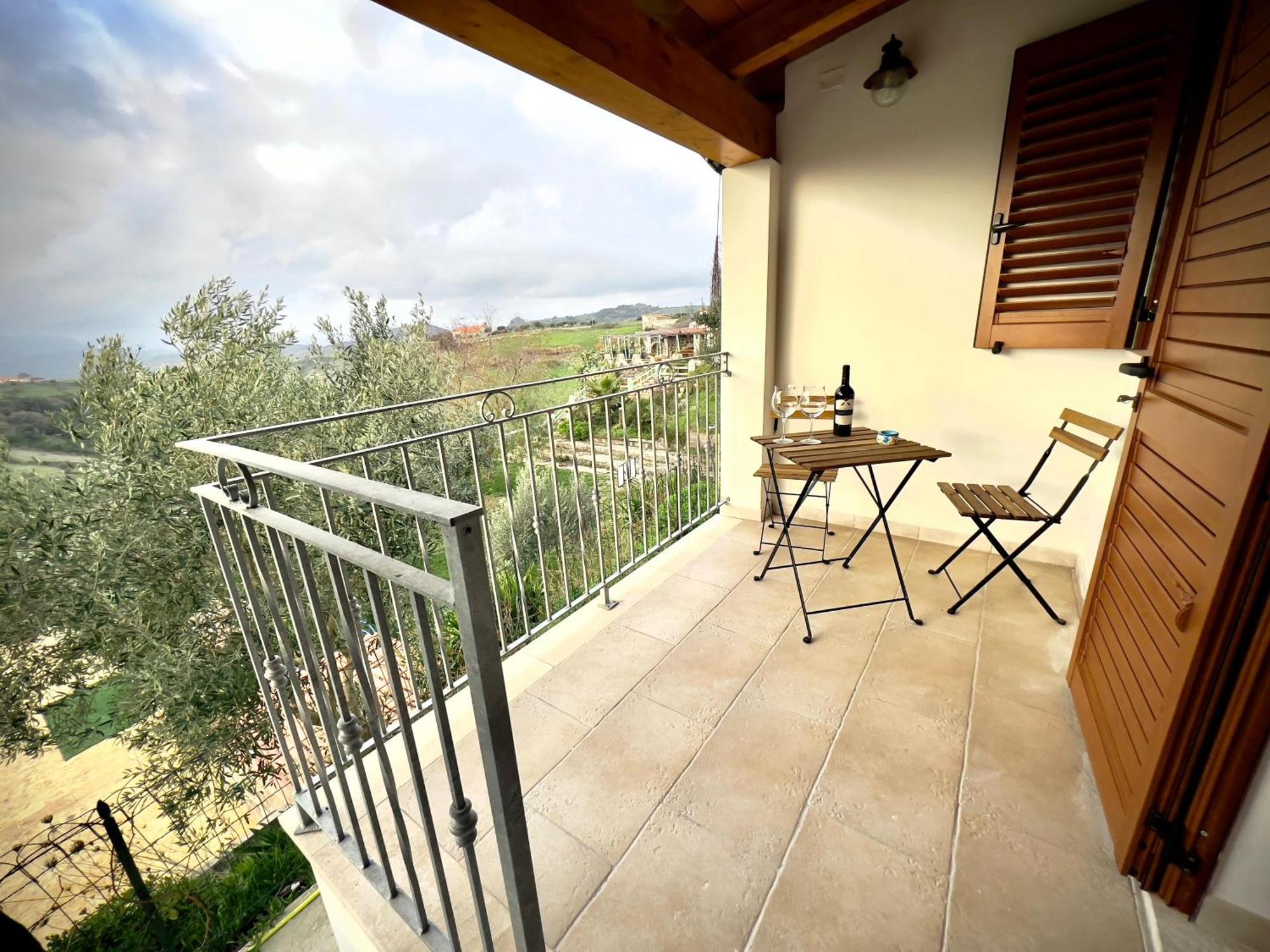 Domus La Roccia Hotel Pozzomaggiore Ngoại thất bức ảnh